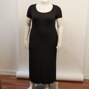 Torrid Plus 2X Black Scoop Neck Short Sleeve Maxi Dress w Side Slit NWOT